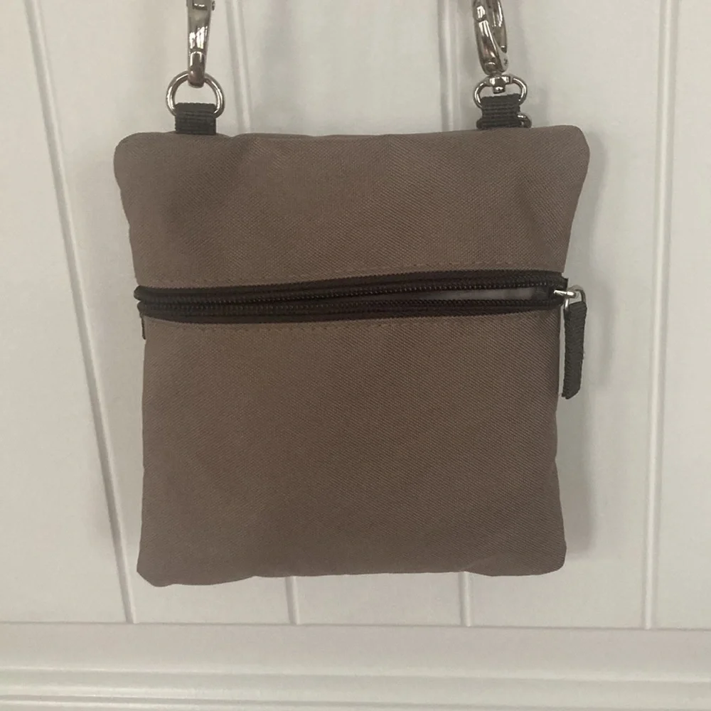 Like new Harry Barker 1997 Canine approved purse